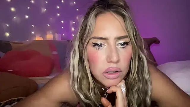 Snapshot of Fitnessbabe69 chatting on February 2025 09:47:02 AM Fitnessbabe69 online show from February 2025 09:47:02 AM