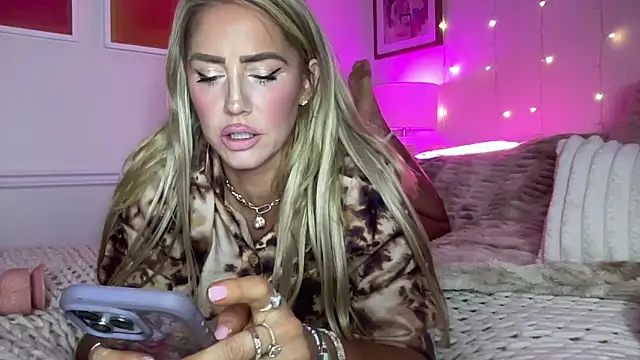 Fitnessbabe69 online show from February 2026 12:21:01 PM