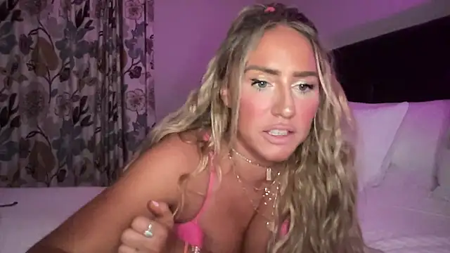 Fitnessbabe69 online show from May 2026 07:04:01 AM