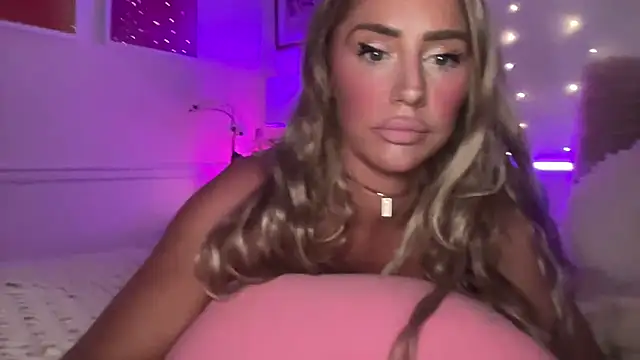 Fitnessbabe69 online show from July 2026 09:03:01 AM