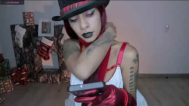 Snapshot of luci_fer_devil chatting on December 2024 07:03:02 AM luci fer devil online show from December 2024 07:03:02 AM